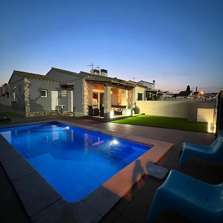 Casa En L Escala Con Piscina Y Wifi Free Villa L'Escala Exterior photo