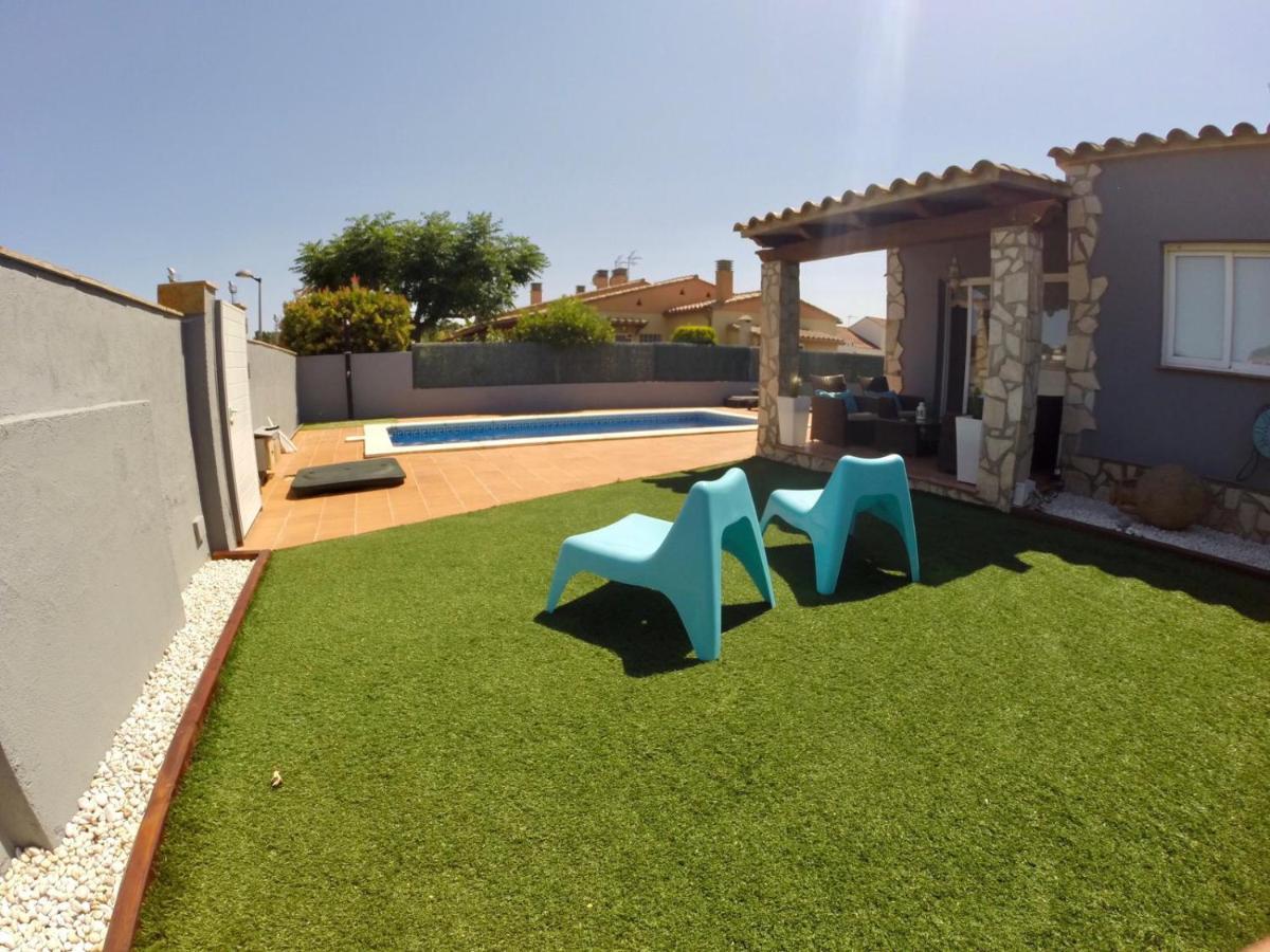 Casa En L Escala Con Piscina Y Wifi Free Villa L'Escala Exterior photo