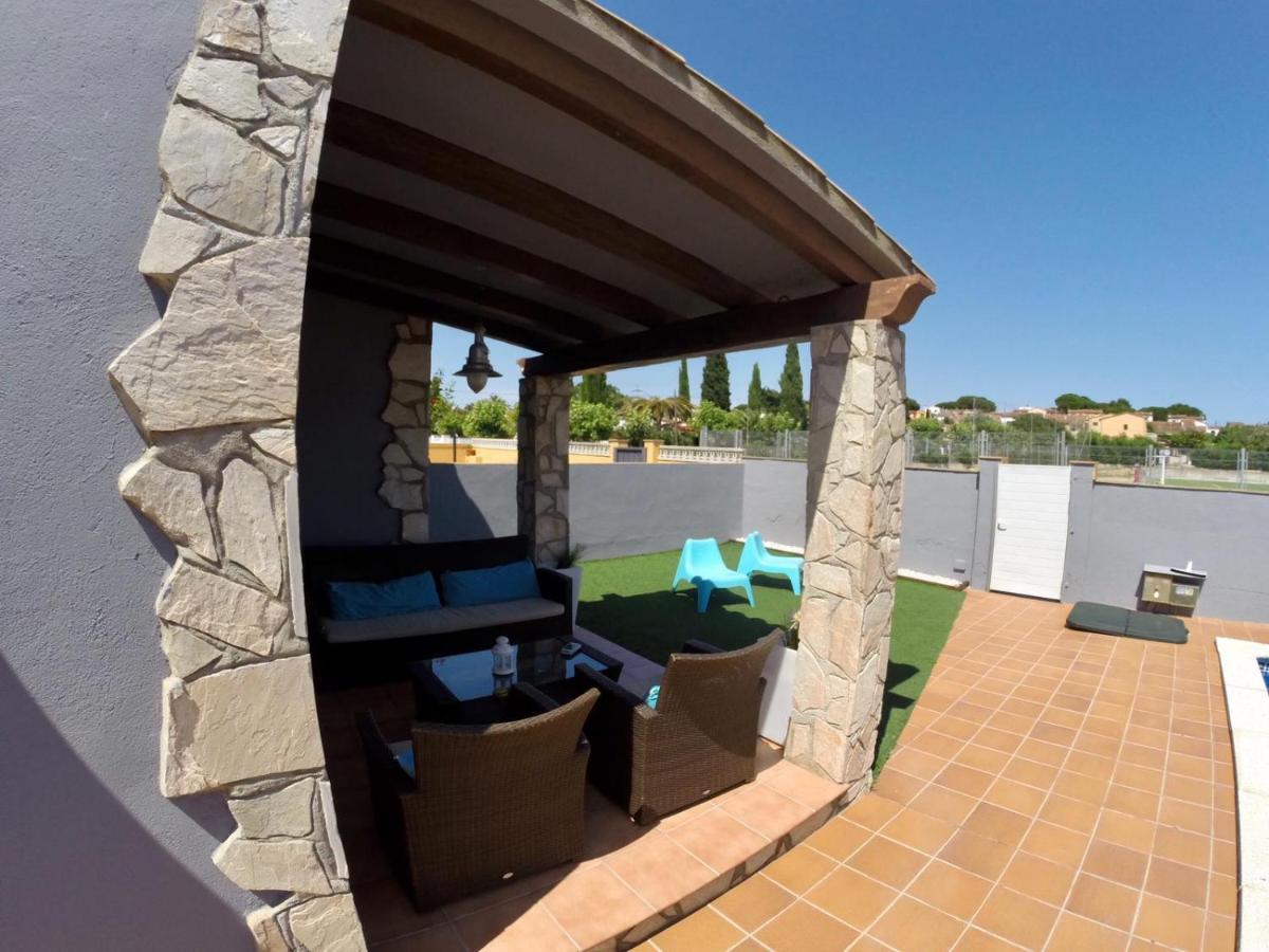 Casa En L Escala Con Piscina Y Wifi Free Villa L'Escala Exterior photo