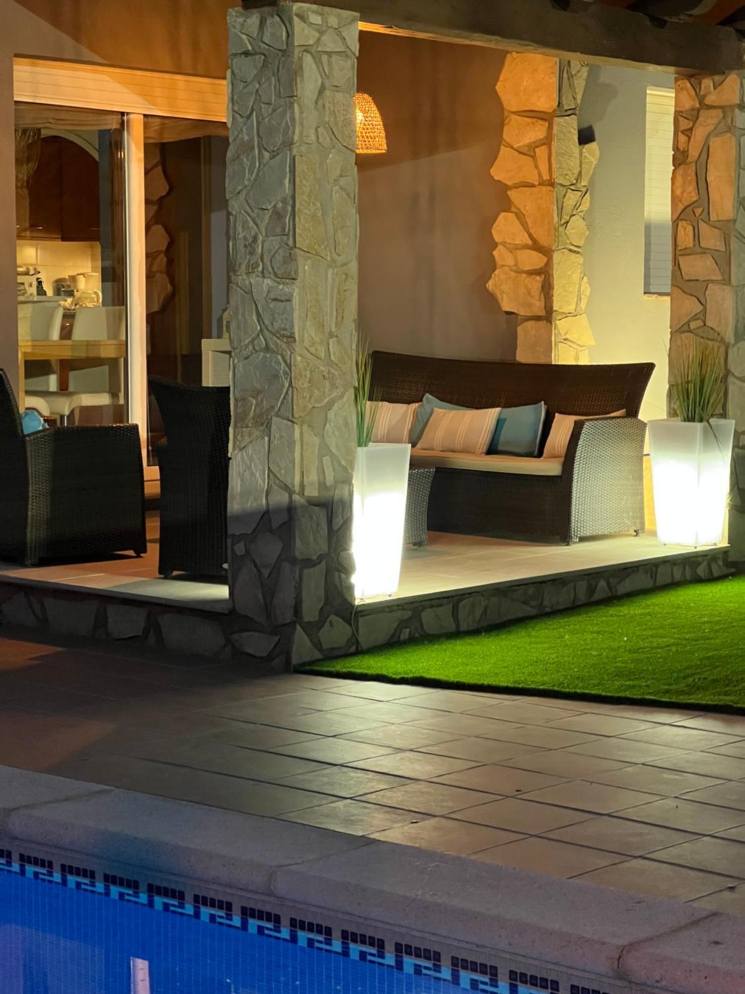 Casa En L Escala Con Piscina Y Wifi Free Villa L'Escala Exterior photo